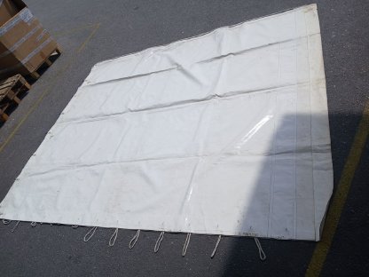 Bild 4:Gebrauchte Zeltplanen - sehr gut als Abdeckplanen geeignet