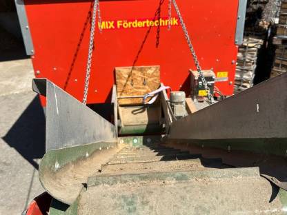 Bild 2:Dosierbunker