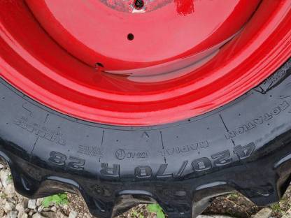 Bild 3:Fendt Reifen 480/70 R28 mit Felge