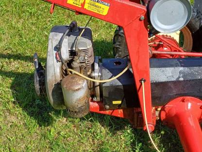 Bild 4:Handbandrechen Pöttinger Heuraupe 160