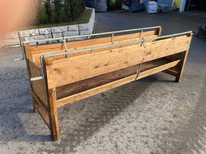 Bild 2:Futterraufe Schafe