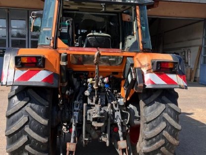 Bild 2:Fendt GTA 380 Turbo mit Frontlader