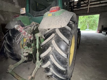 John Deere 6820