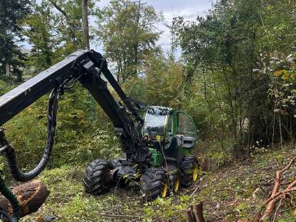Bild 6:John Deere 1470E Harvester