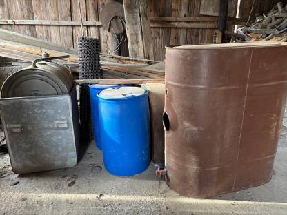 Bild 4:3 Stk. Dieseltanks