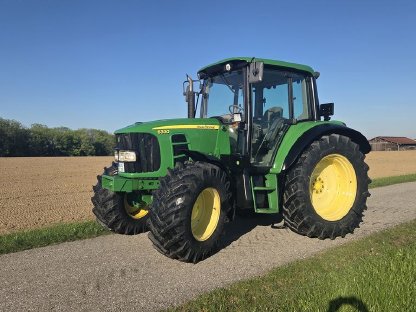 Bild 3:John Deere 6330 mit Frontlader 633