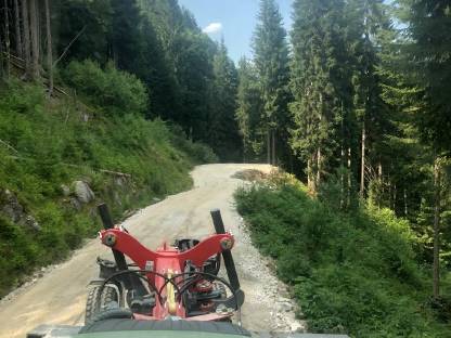 Bild 2:Wegesanierung, Erdbau und Lohnunternehmen