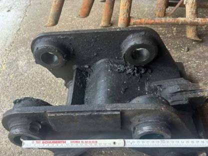Bild 3:Schnellwechsler 7,5 t mechanisch Verachtert CW10 mit 50 mm Bolzen