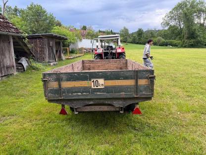 Bild 3:Traktoranhänger