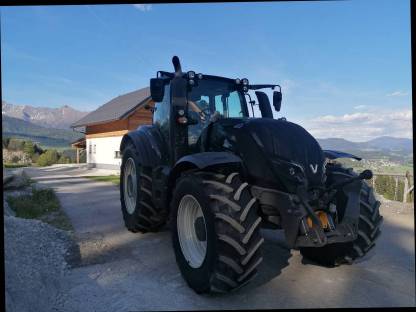Bild 3:Valtra T 154 Active