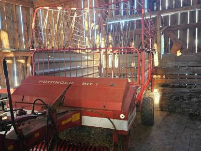 Bild 7:Ladewagen Pöttinger HIT 1