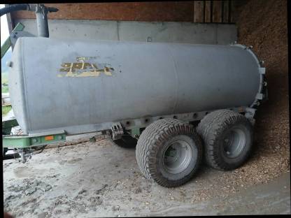 Vakuumfass Güllefass 6.000l Tandem Druckluft Möscha