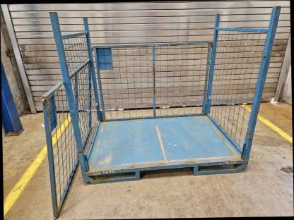 Bild 4:Gitterbox Brennholzregale Holzlagerung