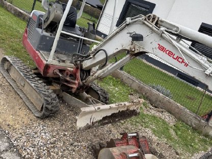 Takeuchi TB 219 mit Powertilt