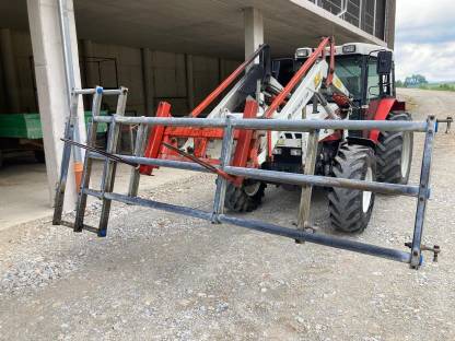 Rinderaufstallung Teleskoptrenngitter