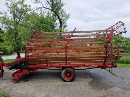 Bild 4:Pöttinger Ladewagen 25