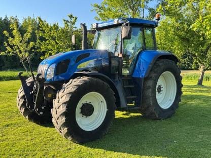 NEW HOLLAND TVT