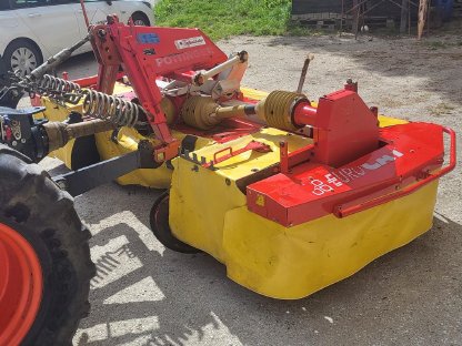 Bild 2:Frontmähwerk Pöttinger 276 F PL CL