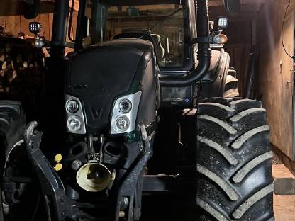 Valtra N123 H5