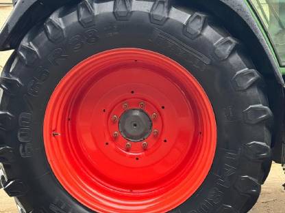 Bild 2:Pirelli TM800