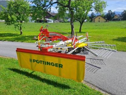 Bild 3:Pöttinger Schwader TOP382