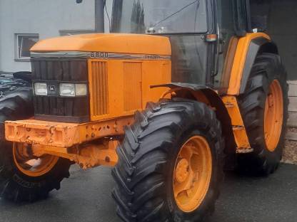John Deere 6800