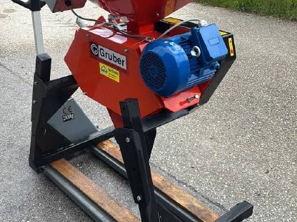 Bild 3:Getreidequetsche Gruber Getreidetechnik