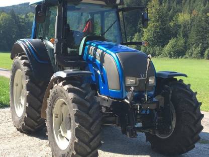 Valtra Kabinendach