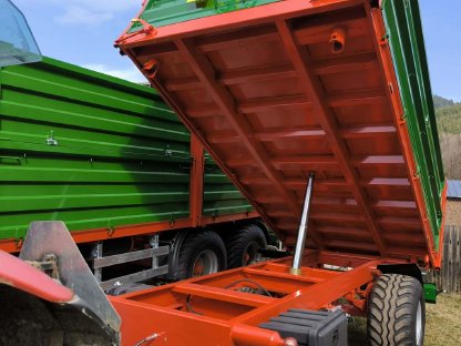 Bild 3:Einachs-Dreiseitenkipper 8 t