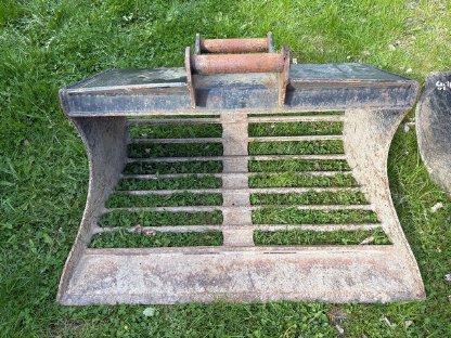 Bild 7:Excavator Volvo ECR25D