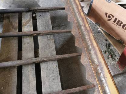 Bild 3:Mammut Siloballenzange