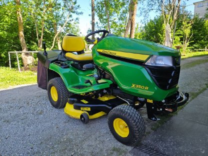 Bild 3:Rasentraktor John Deere X350R