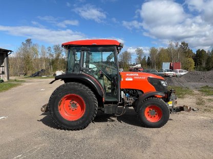 Bild 4:Traktor Kubota M8540