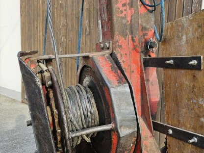 Bild 3:Seilwinde FARMI 5t, Motorsäge STIHL MS 361