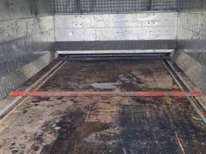 Bild 7:Anhänger Kipper mit Kratzboden