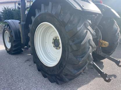 Bild 2:Nokian 650/75-38 Forstreifen
