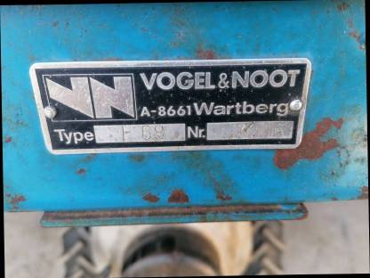 Bild 3:Motormäher Vogel & Noot