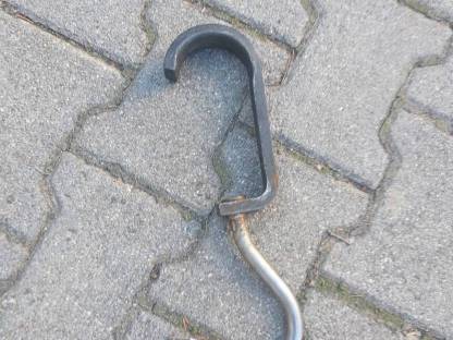 Rohrbahnhaken