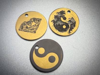 Bild 3:Halsketten-Anhänger