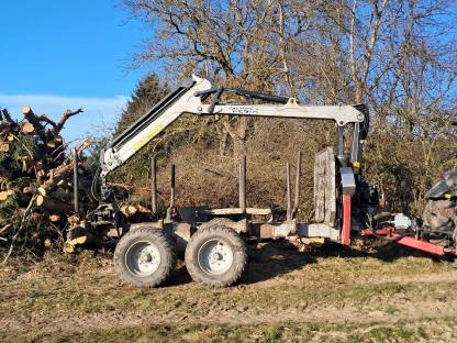 Bild 2:Forstkran Kesla 305T, kein Rückewagen