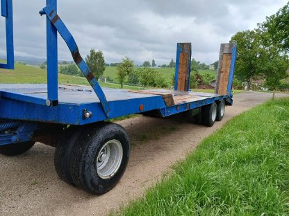 Tieflader 3Achs Anhänger Ballenwagen