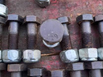 Bild 4:Feingewinde Schrauben Maschio Fräse