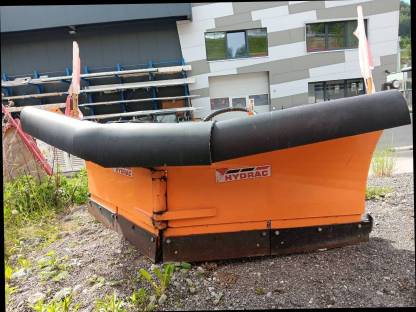 Hydrac Spitzschneepflug
