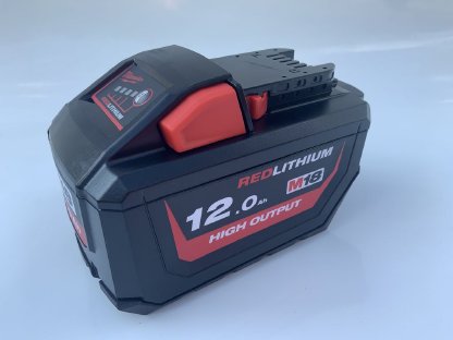 Milwaukee HIGH OUTPUT Akku M18HB12 - 12 Ah - Neu