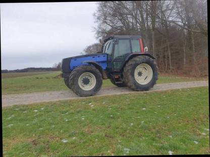 Bild 2:Valtra Valmet 8450