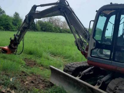 Bild 2:Takeuchi TB175