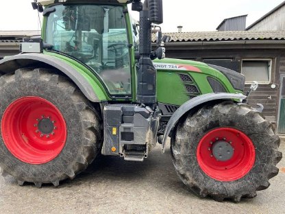Fendt 724 Vario S4 Profi Plus