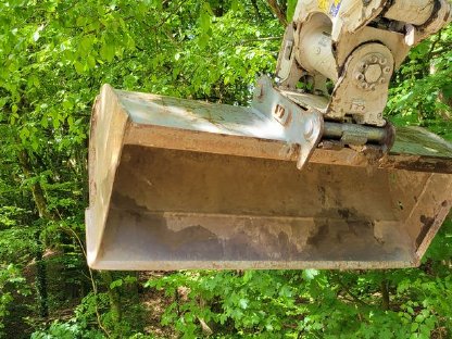 Bild 8:Takeuchi TB 216