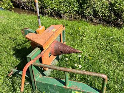 Holzspalter zu verkaufen