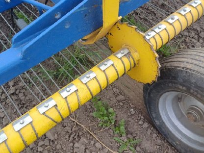 Bild 2:Treffler Striegel 9,2 m